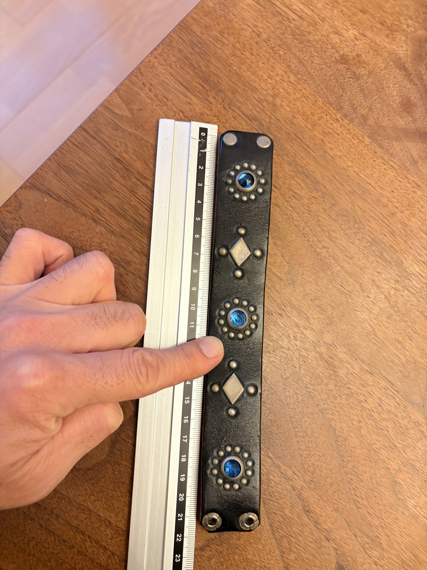 HTC leather studs  bracelet