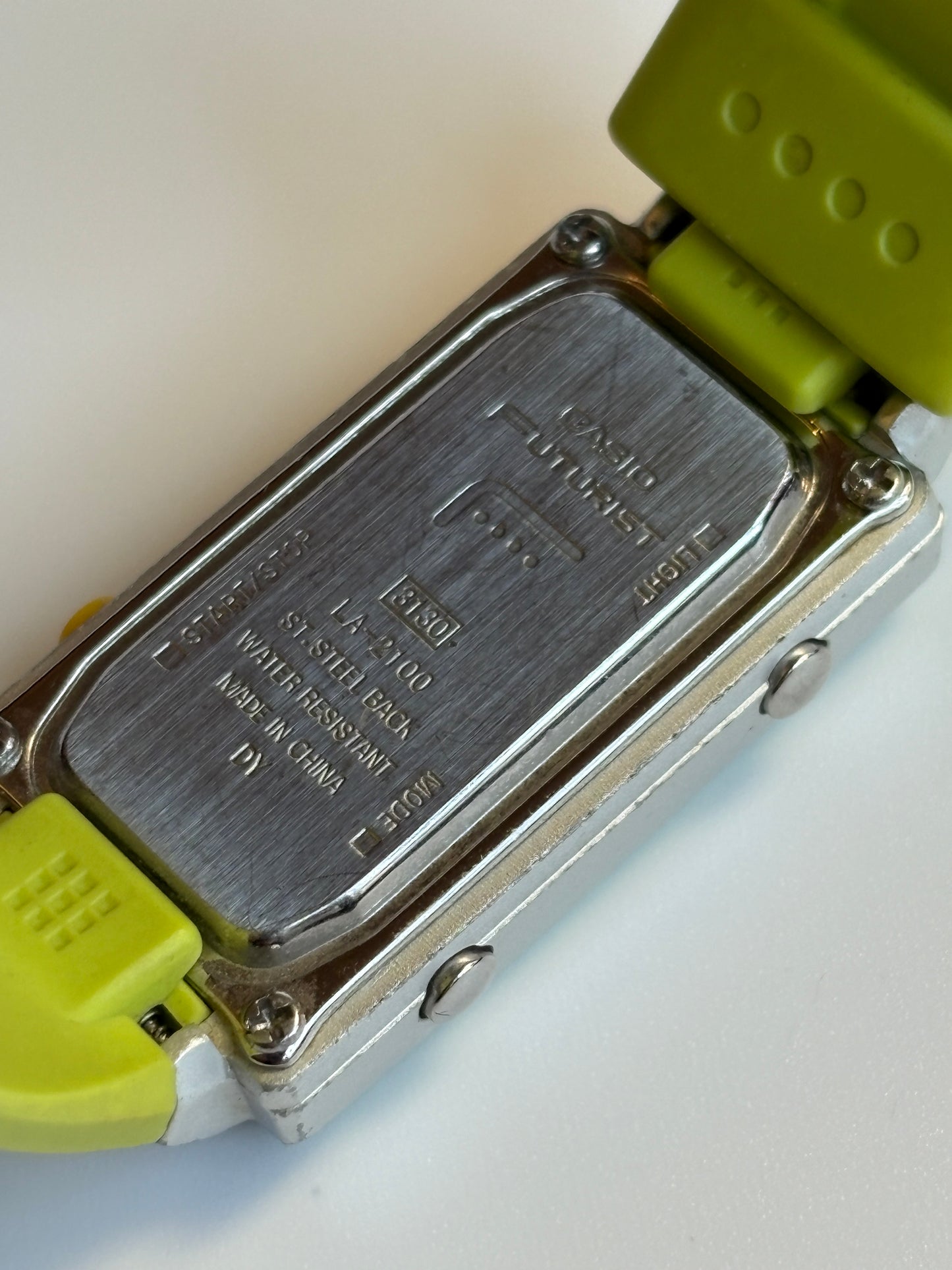 Super rare vintage 90s casio FUTURIST LA-2100