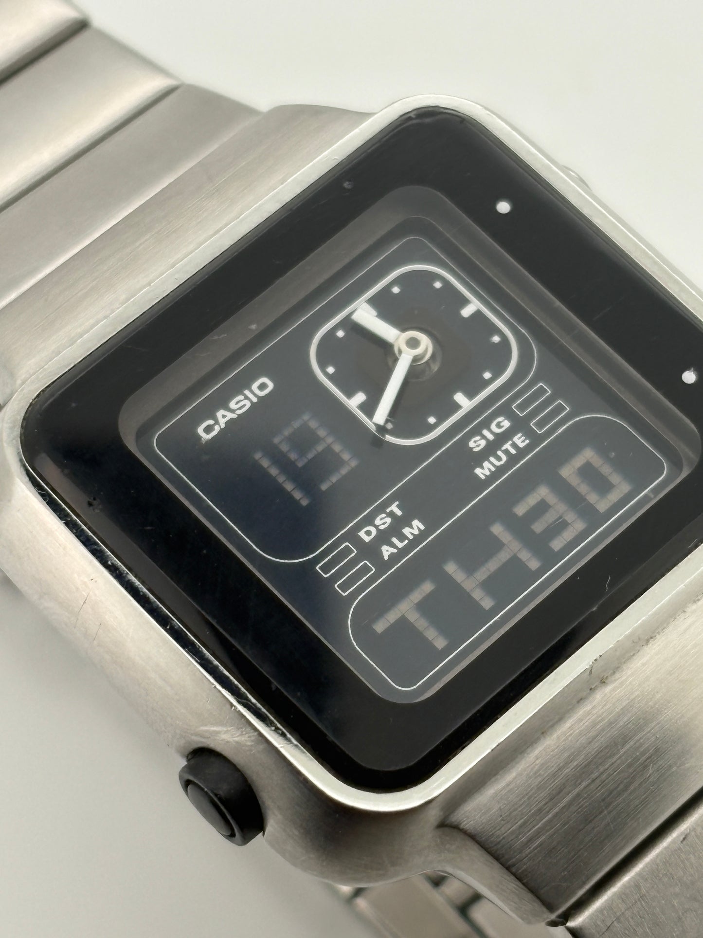 90s casio LAQ-2000D
