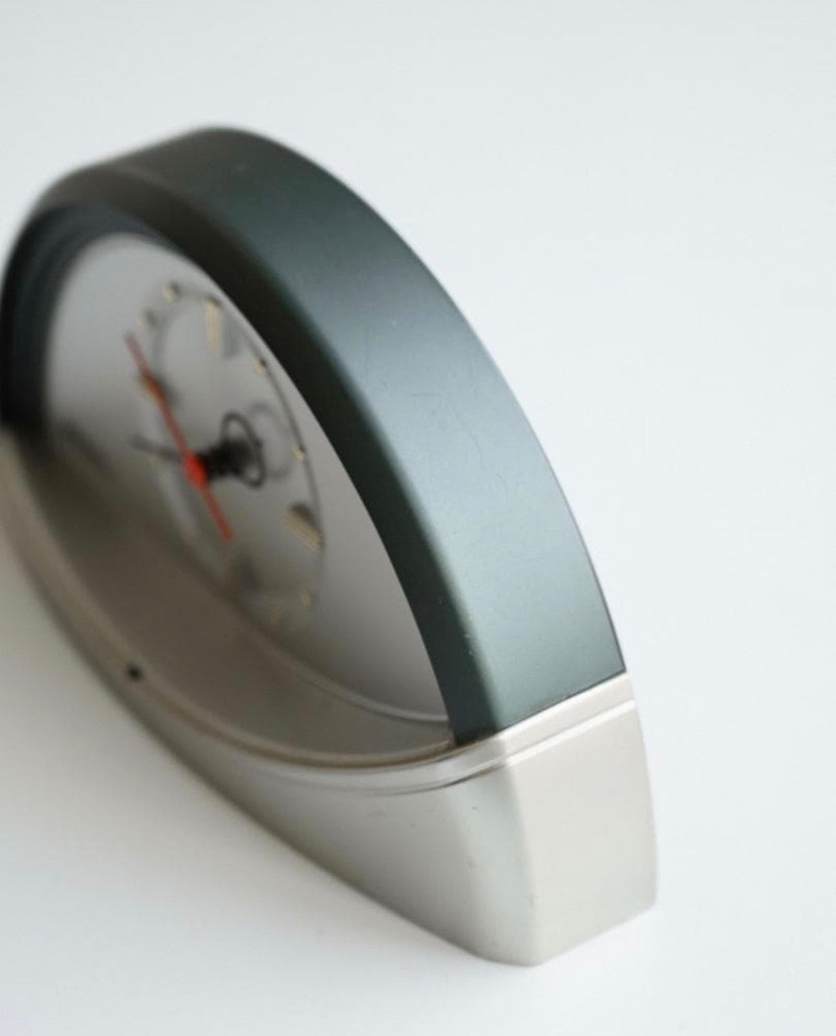 90s seiko clock