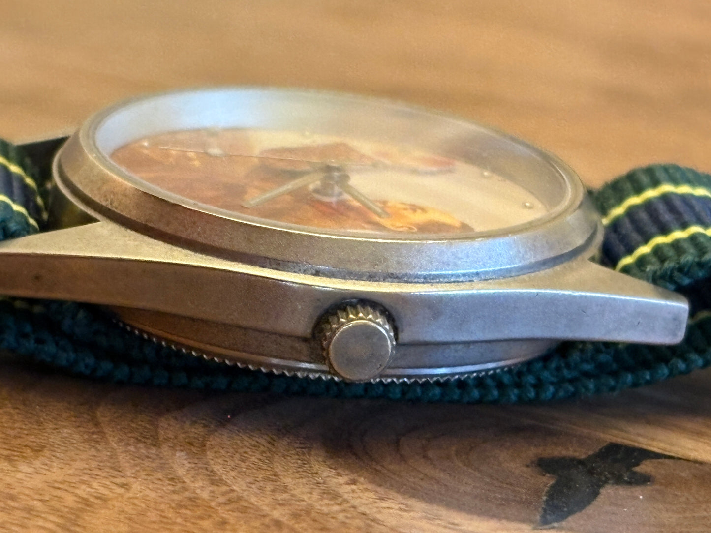 Very rare watch  Mao Zedong waving watch　 Shanghai Tang