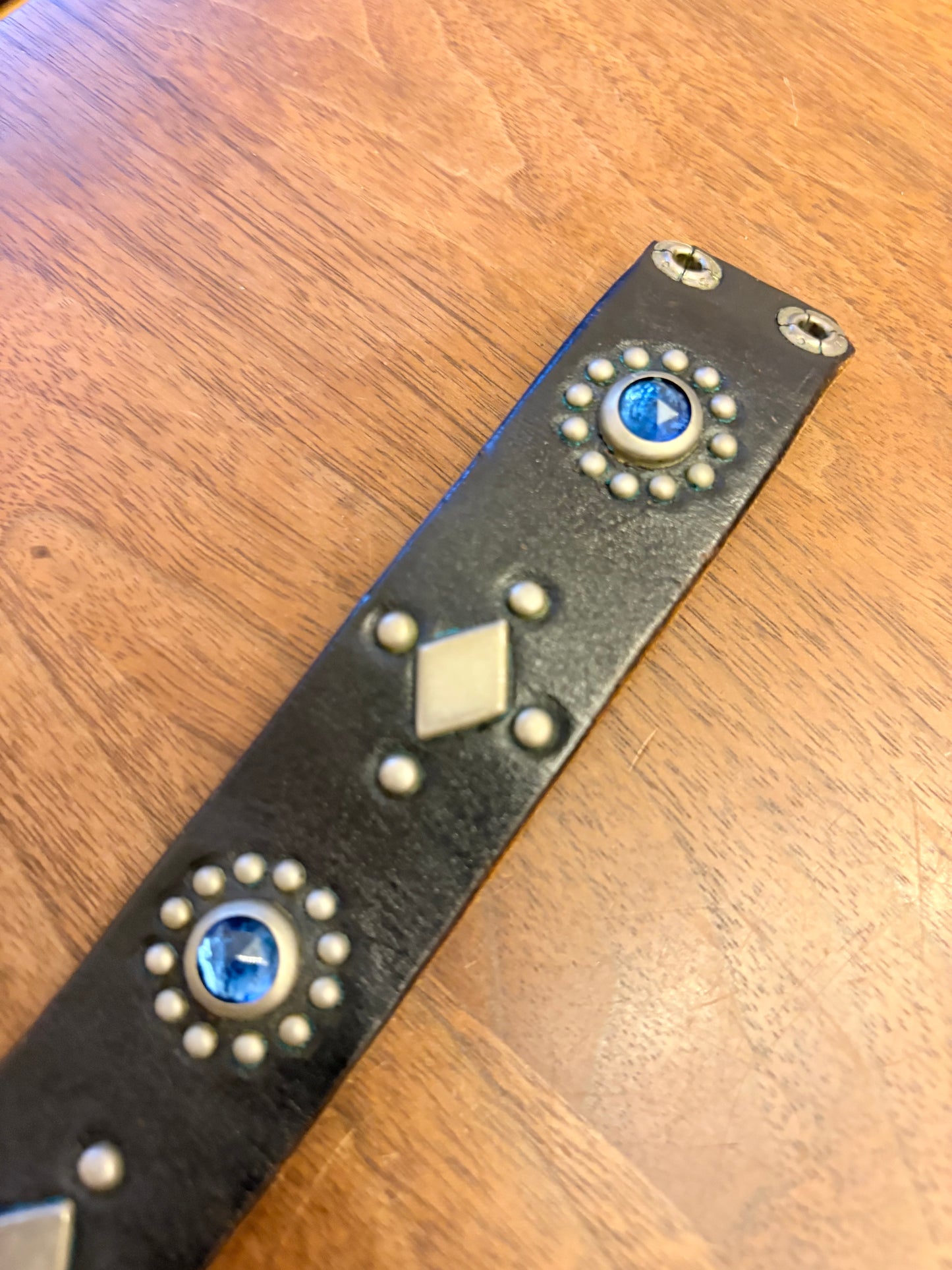 HTC leather studs  bracelet