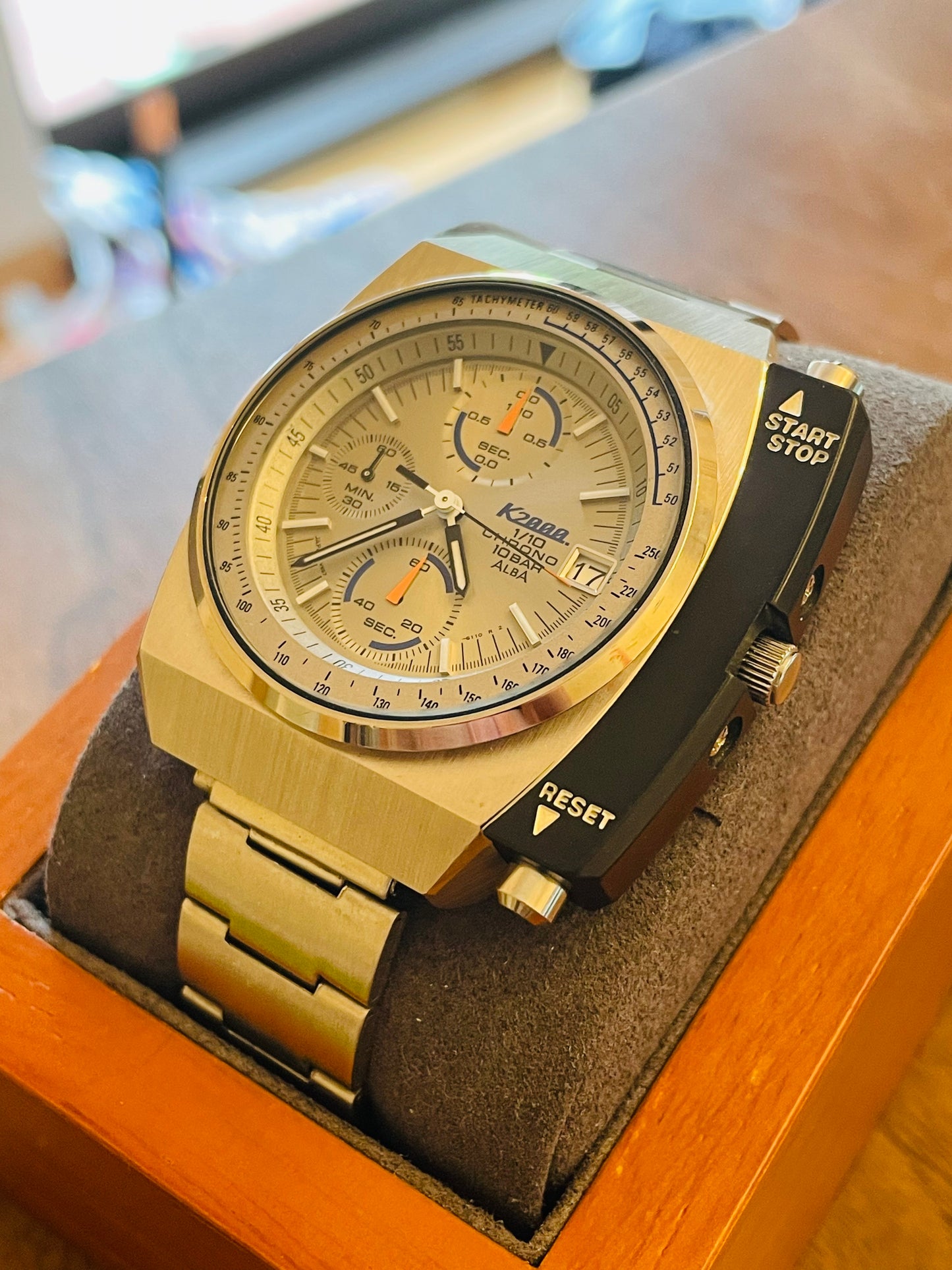 ultra super ALIEN rare watch seiko alba v657-6090