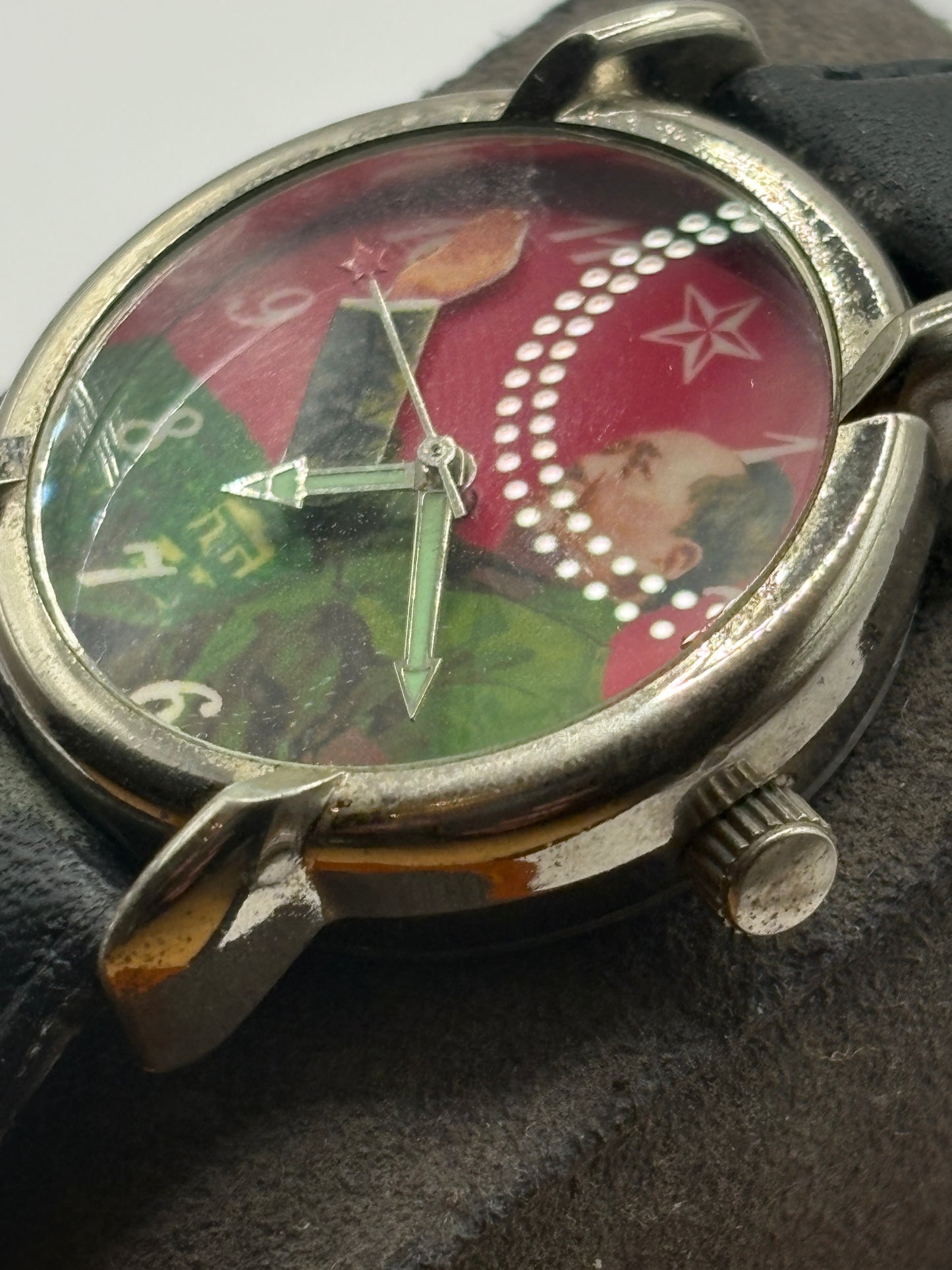 Super rare watch  Mao Zedong waving watch　