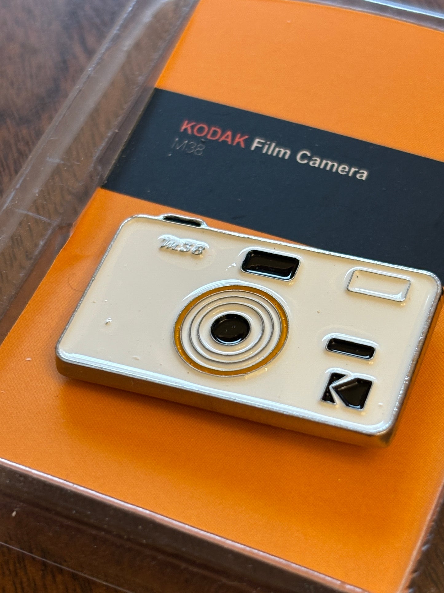 very rare  Kodak M38 pin badge white