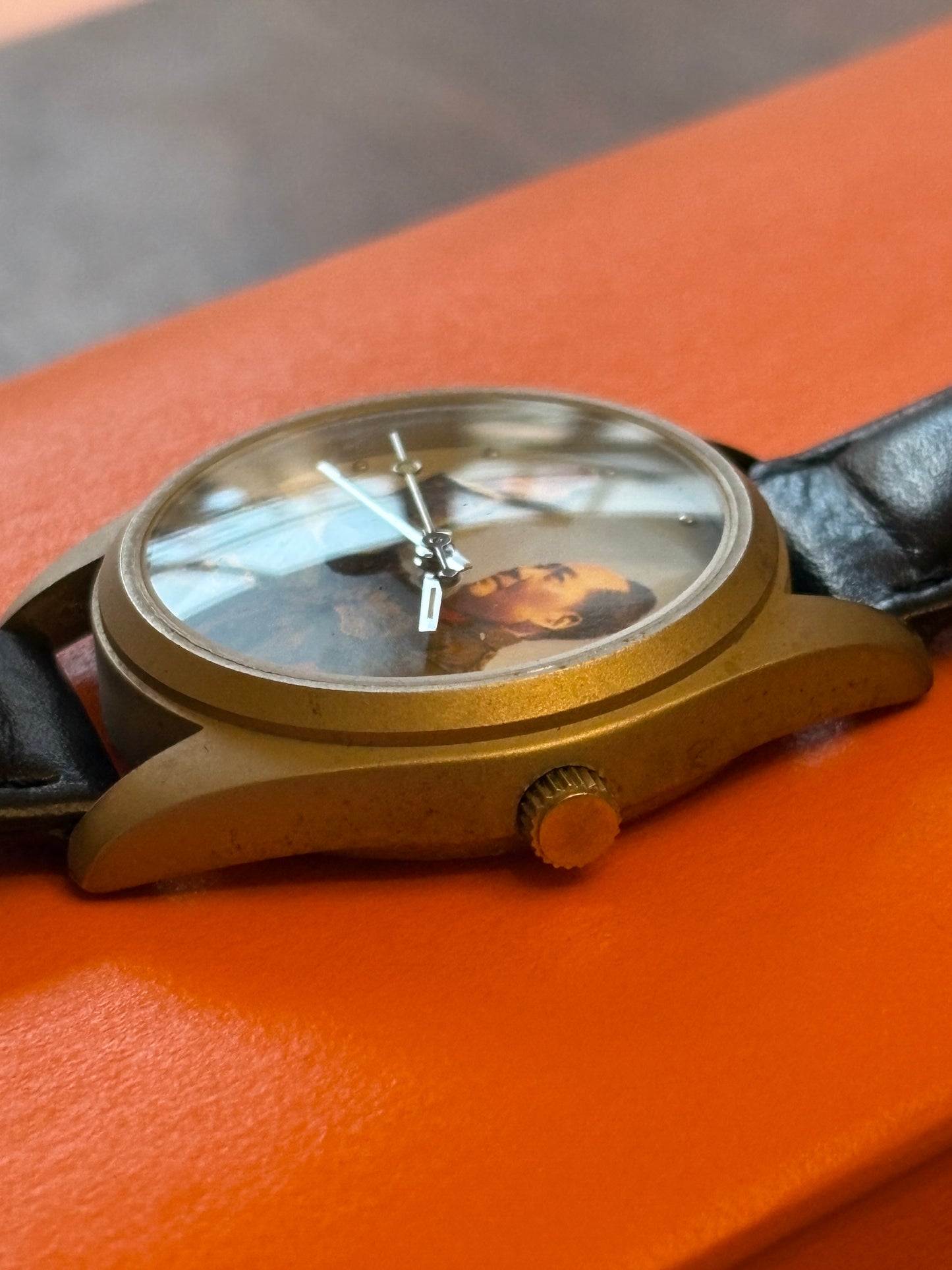 Unused WITH　BOX　 very rare watch  Mao Zedong waving watch　 Shanghai Tang