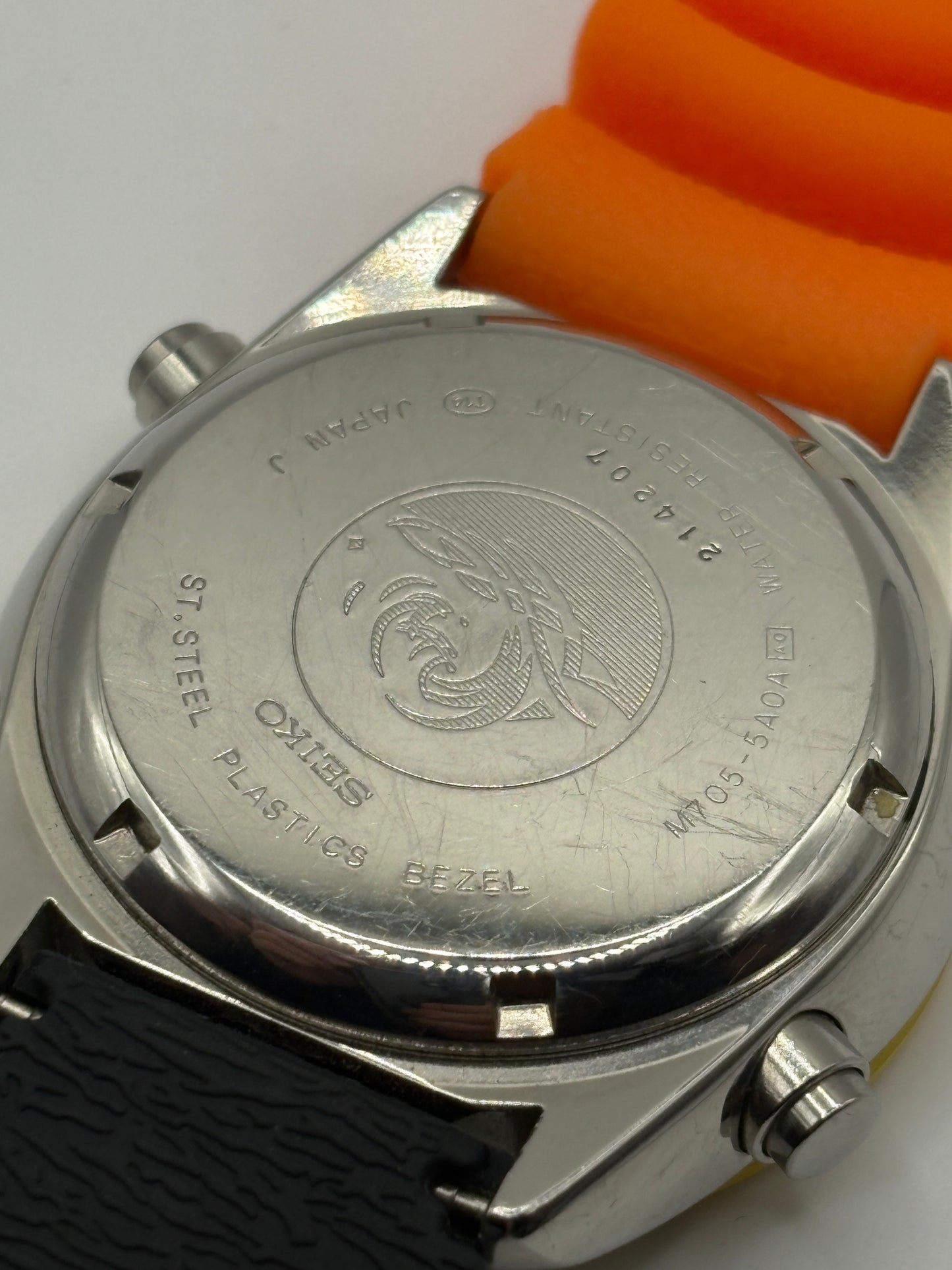 Ultra  rare   90s SEIKO  M705-5A0A