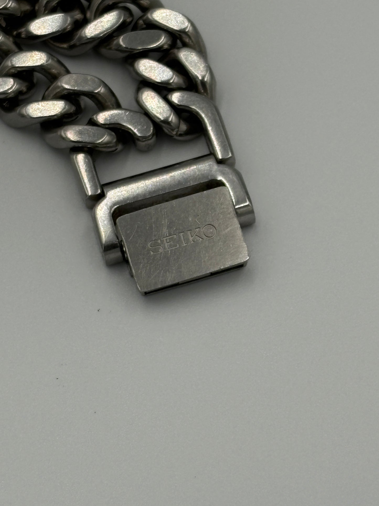 Super rare 80s vintage seiko 1220-5010