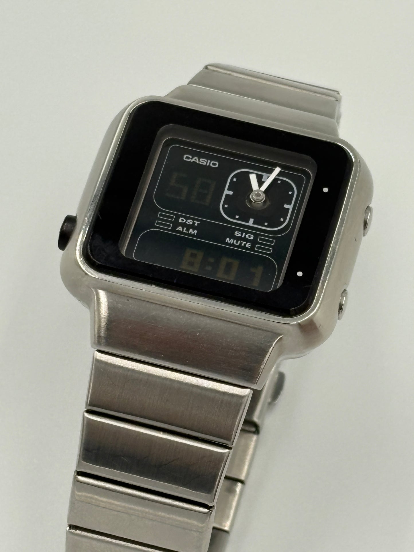 Super rarevintage 90s casio LAQ-2000D