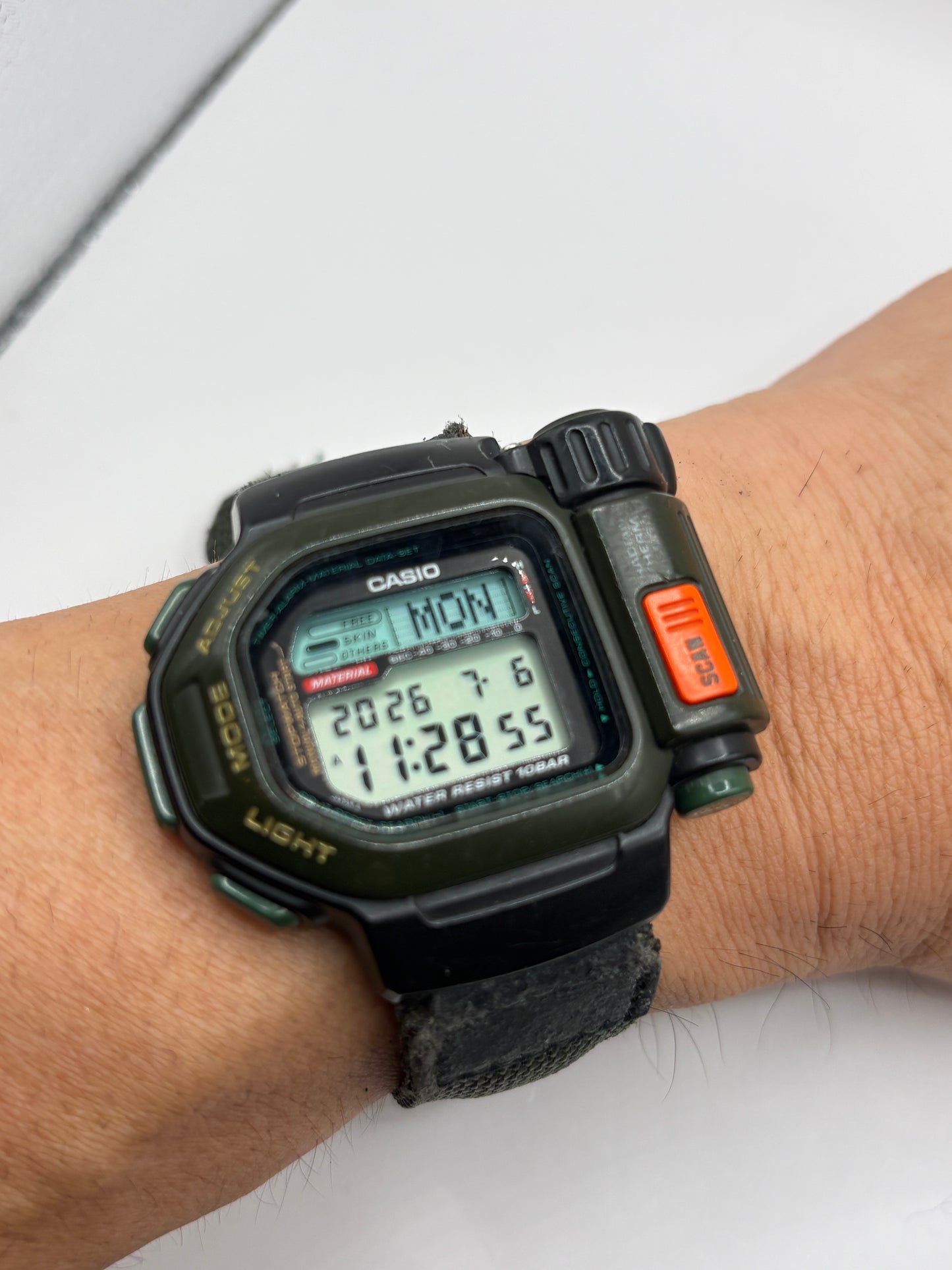 Ultra  rare  vintage 90s casio TSR-110