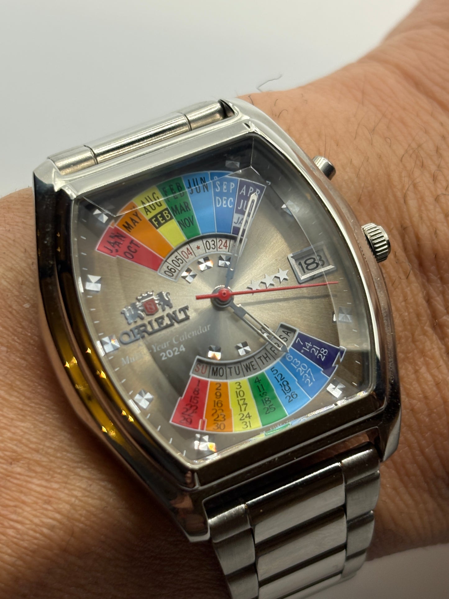 Super rare Vintage ORIENT Multi-Year Calendar Rainbow Dial Automatic