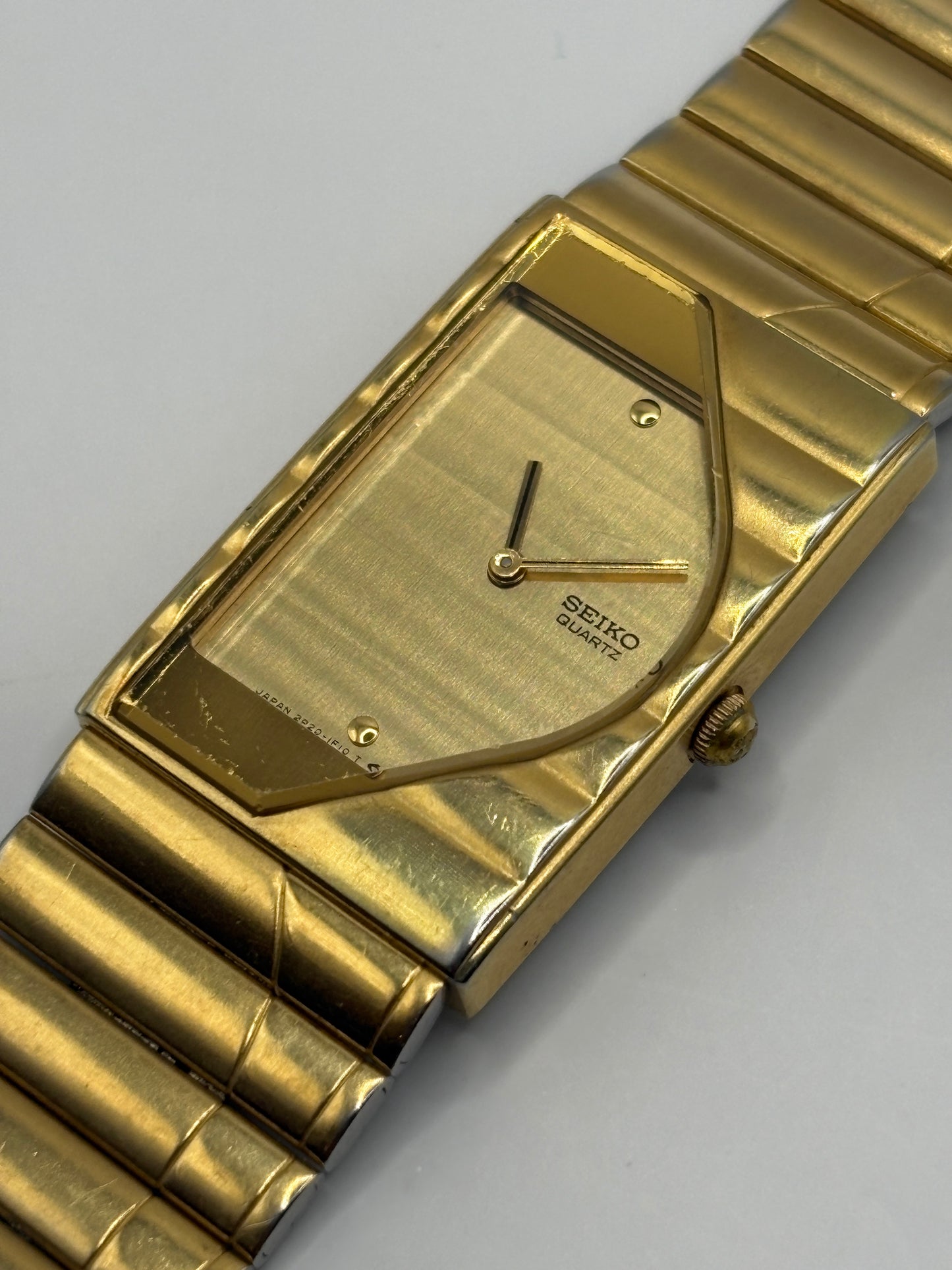 Super rare 80s vintage  SEIKO Half Moon2P20-K10