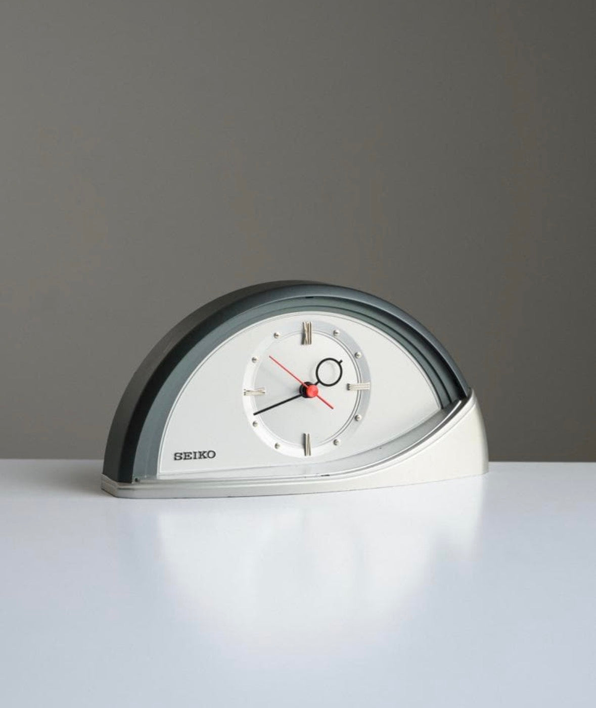 90s seiko clock