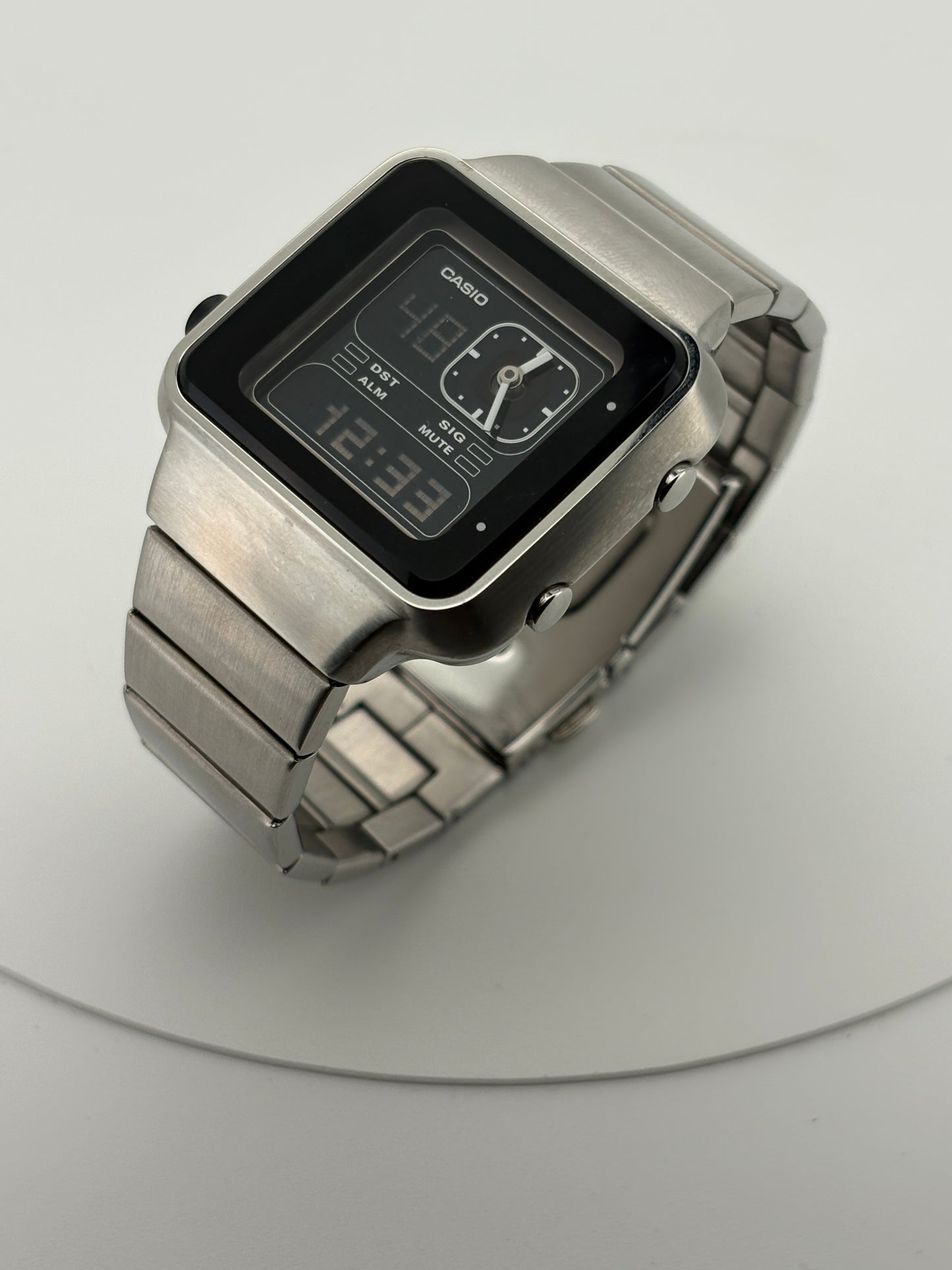 With Box 90s casio LAQ-2000D