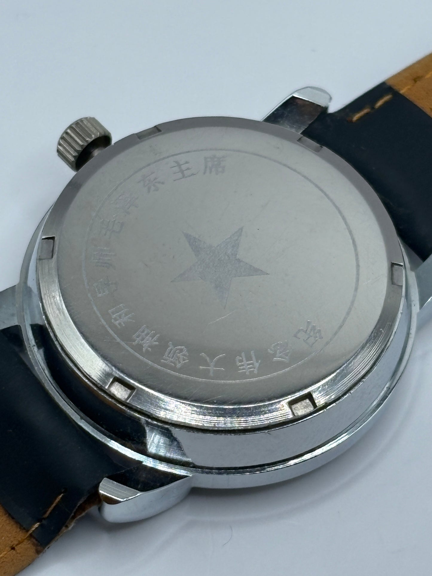 Super rare watch  Mao Zedong waving watch　