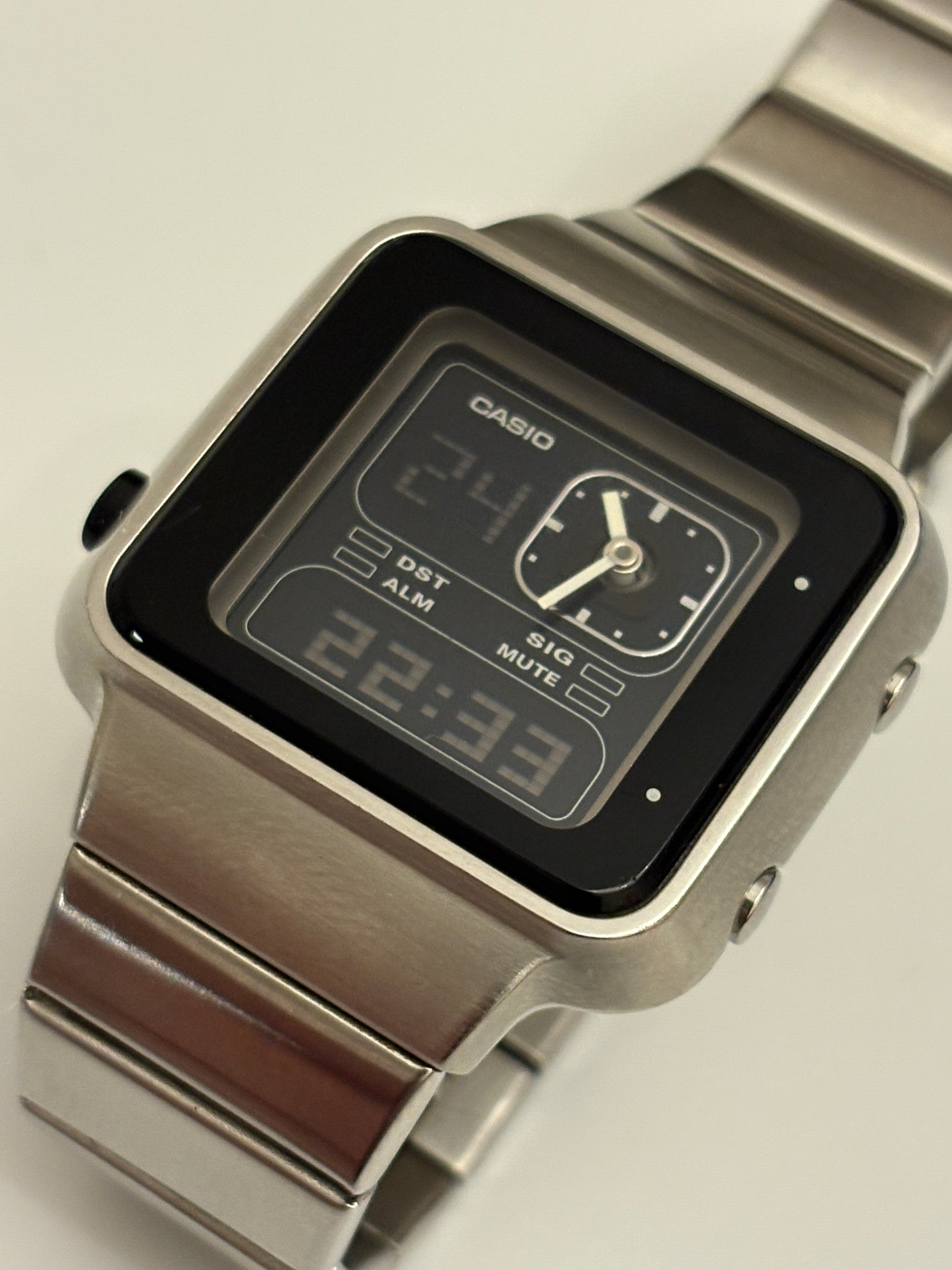 Super rarevintage 90s casio LAQ-2000D　②
