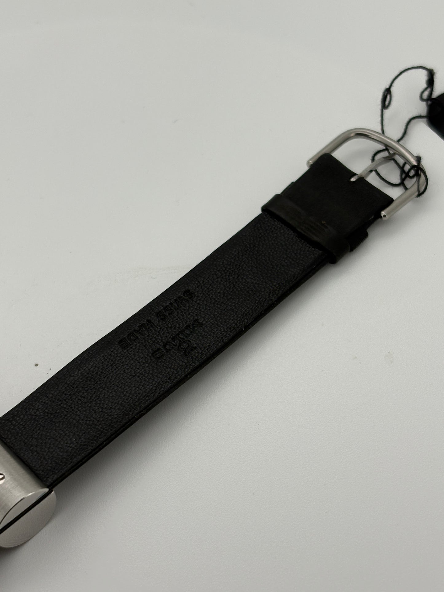 Unued Swiss Made  vintage MILUS TRIBU　