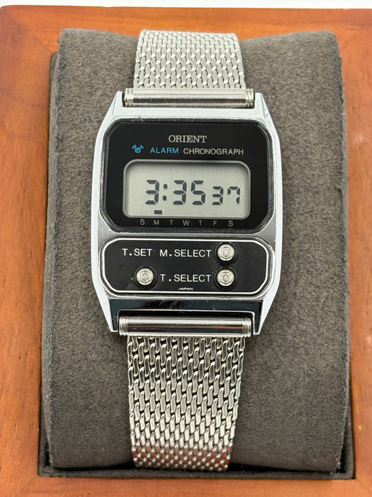 Super 80s vintage  ORIENT   digital watch