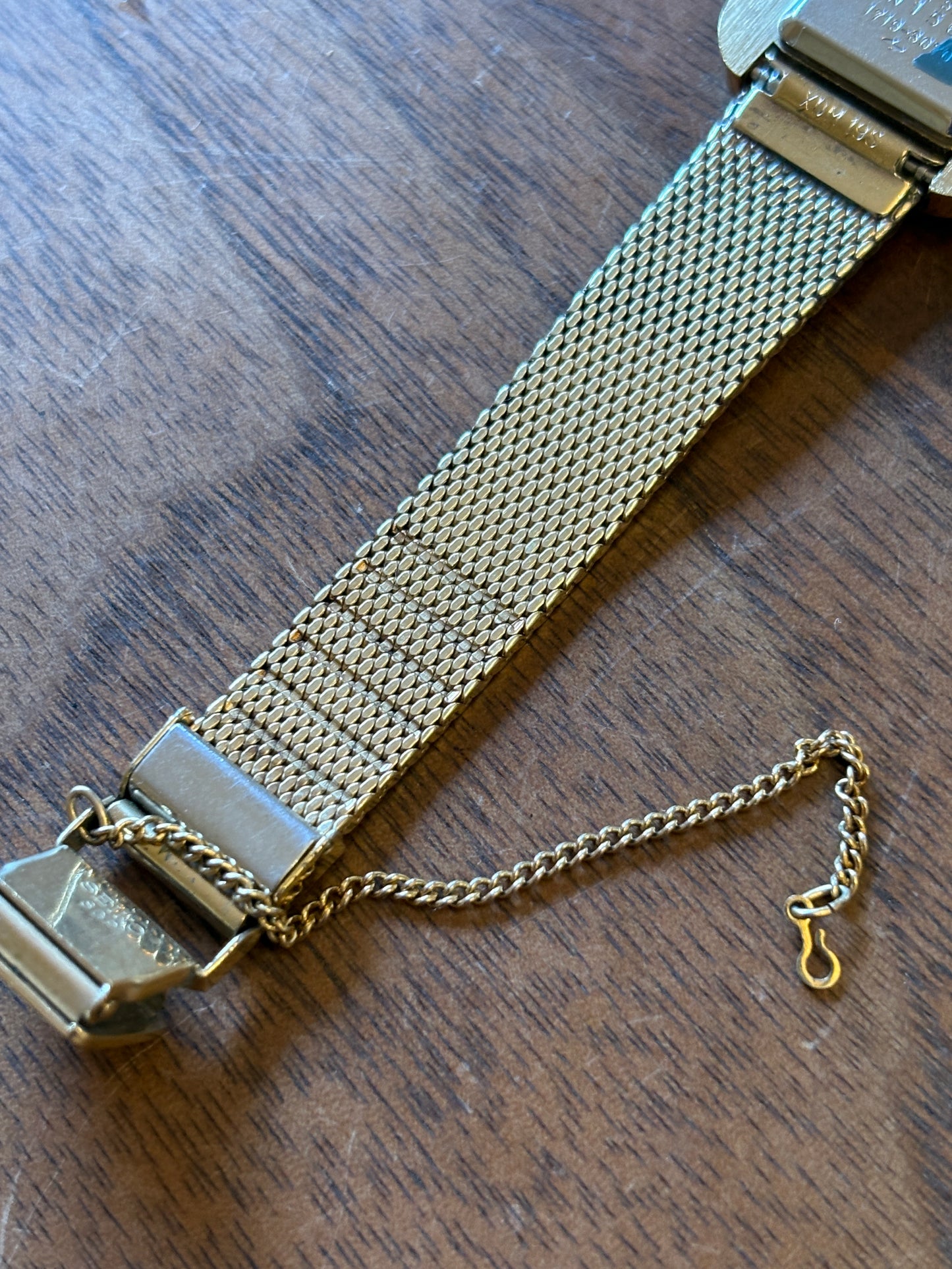 Super rare  Hidden Crown 1719-3070 70s Vintage Watch in Gold