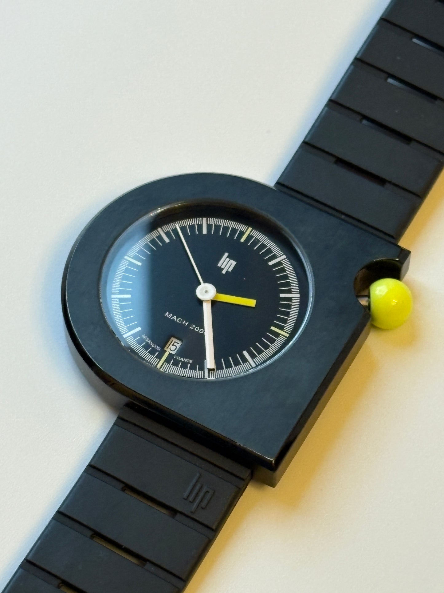 Supre rare  lip×Begin  MACH2000