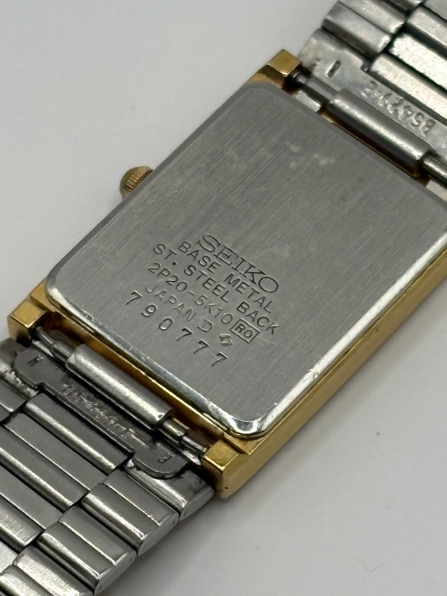 Super rare 80s vintage  SEIKO Half Moon2P20-K10