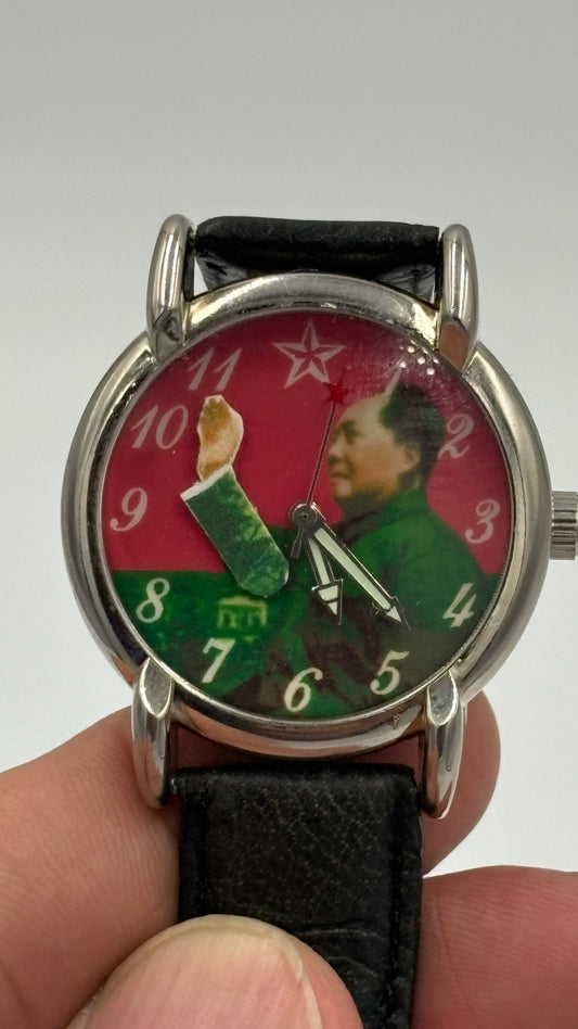 ① Very rare watch  Mao Zedong waving watch　
