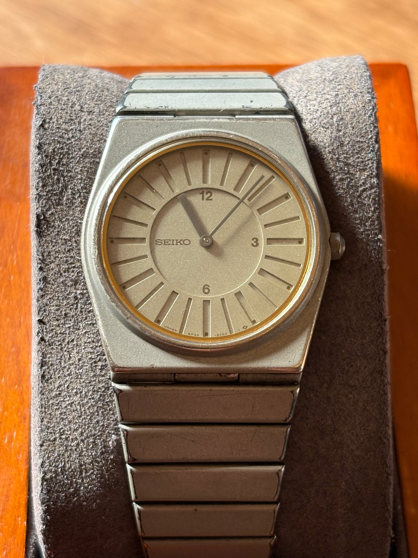 Ultra super rare 80s vintage Very  rare seiko 5P30-6B70