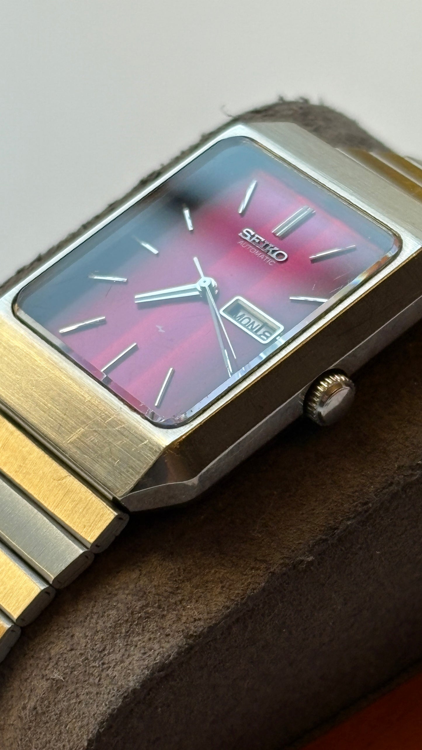 Super rare 70s vintage 2406-3020