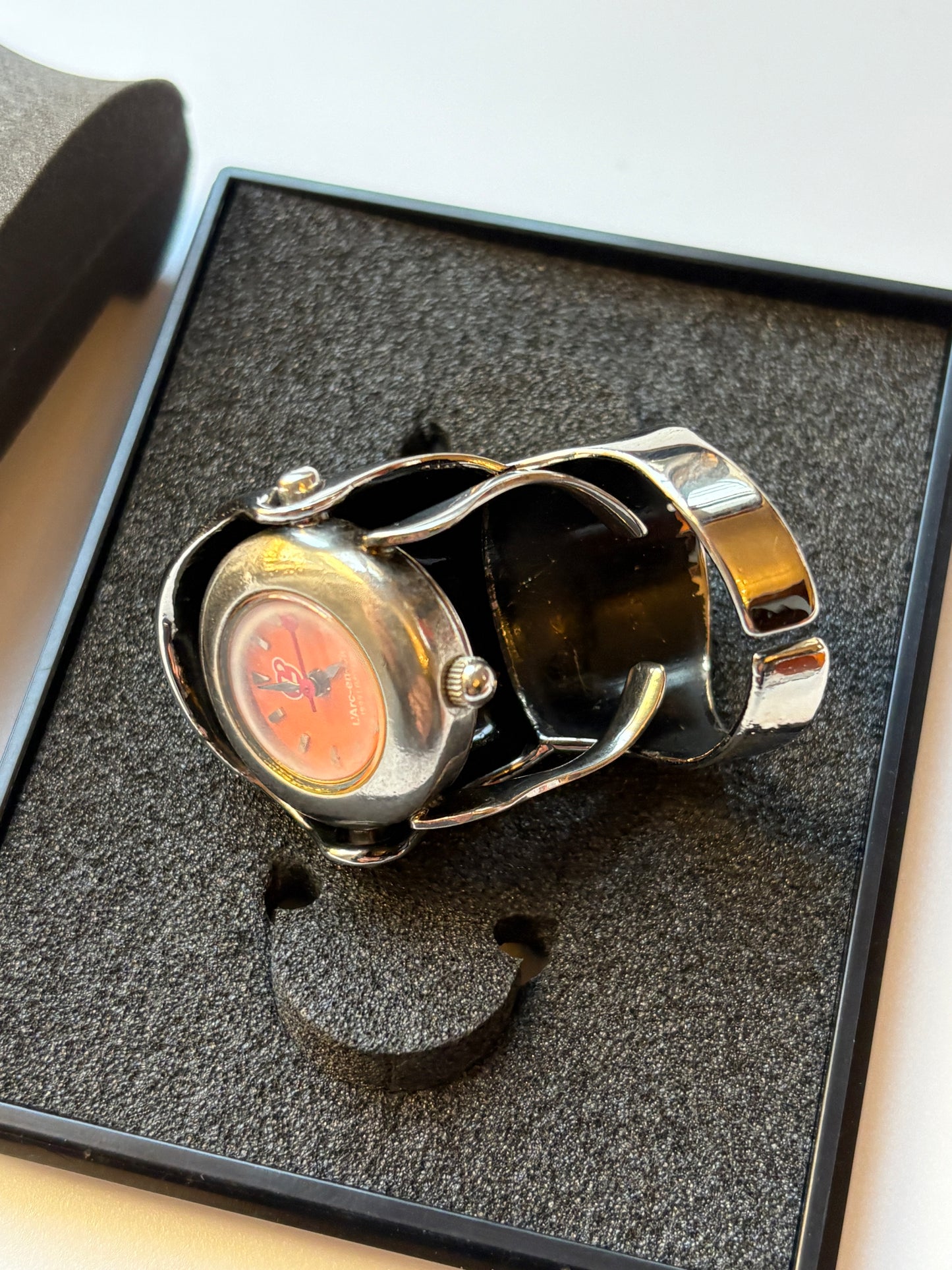 Super rare vintage L'Arc~en~Ciel Armor Ring Watch