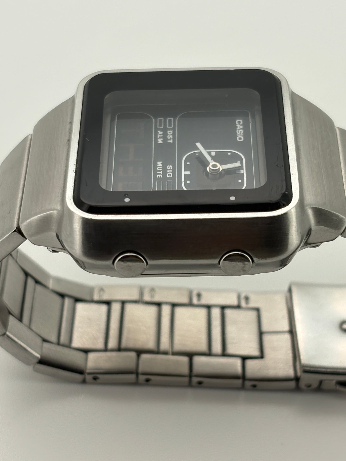 90s casio LAQ-2000D