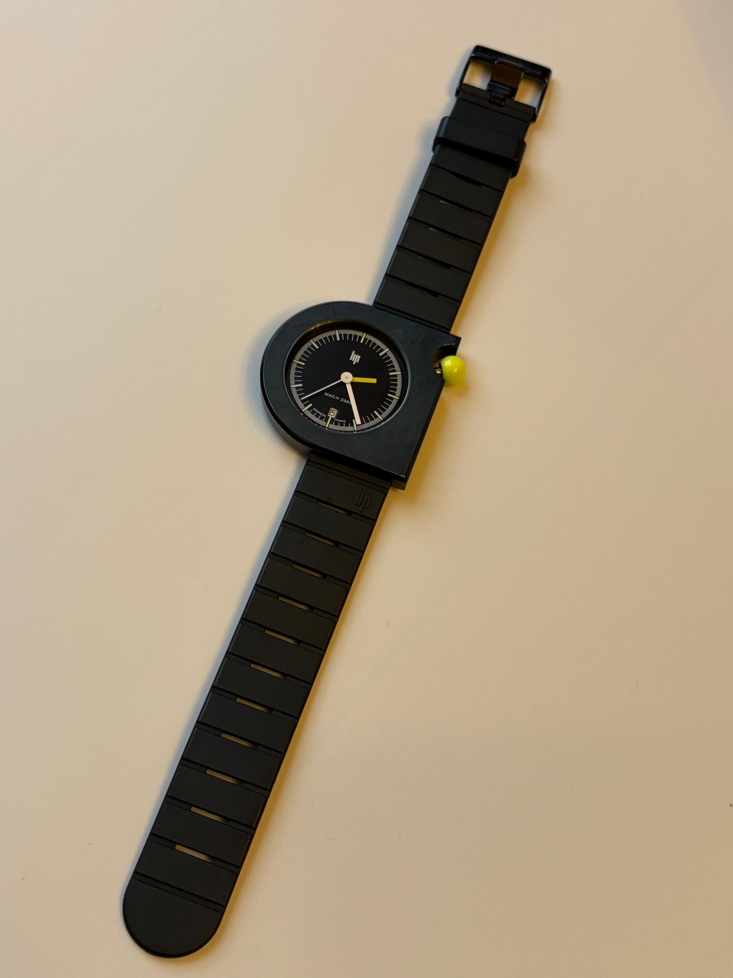 Supre rare  lip×Begin  MACH2000