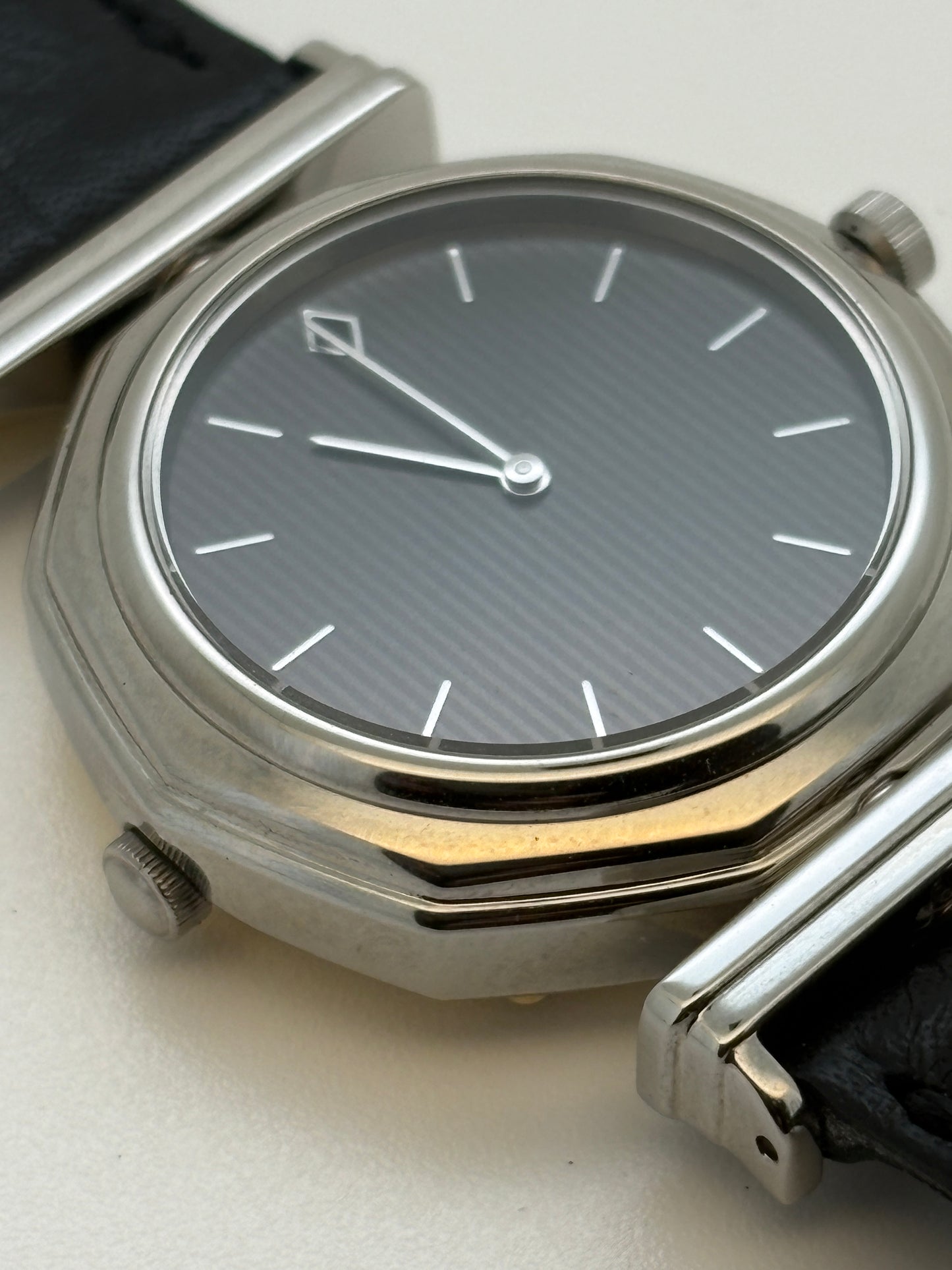 Super ultra rare Seiko 80s Black Diamond Reversible Watch  vintage V400-1220
