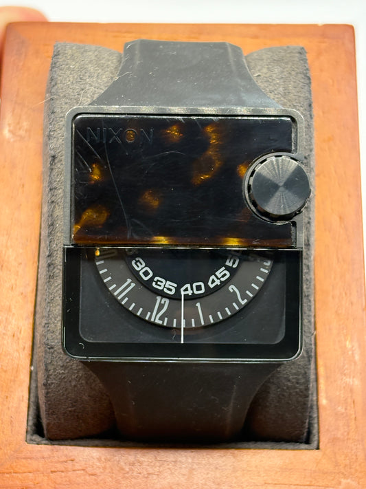 Super rare With box very rare NIXON MURF