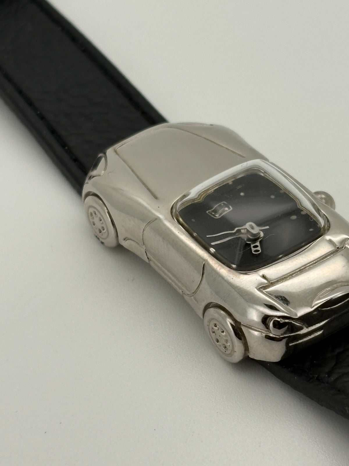 Vintage   HONDA s2000 watch