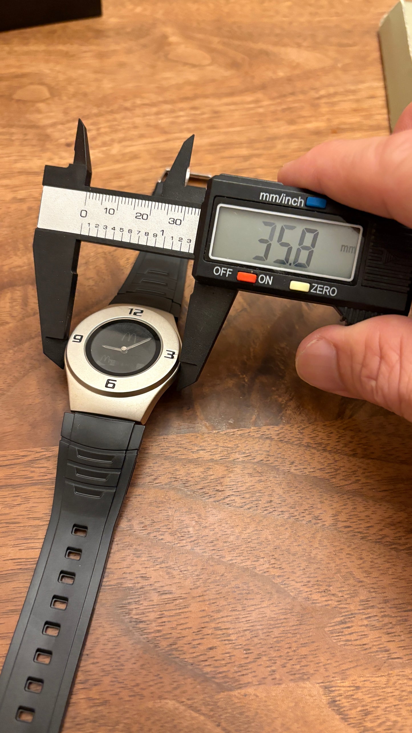 　super rare 90s  watch mcdonalds prank dial