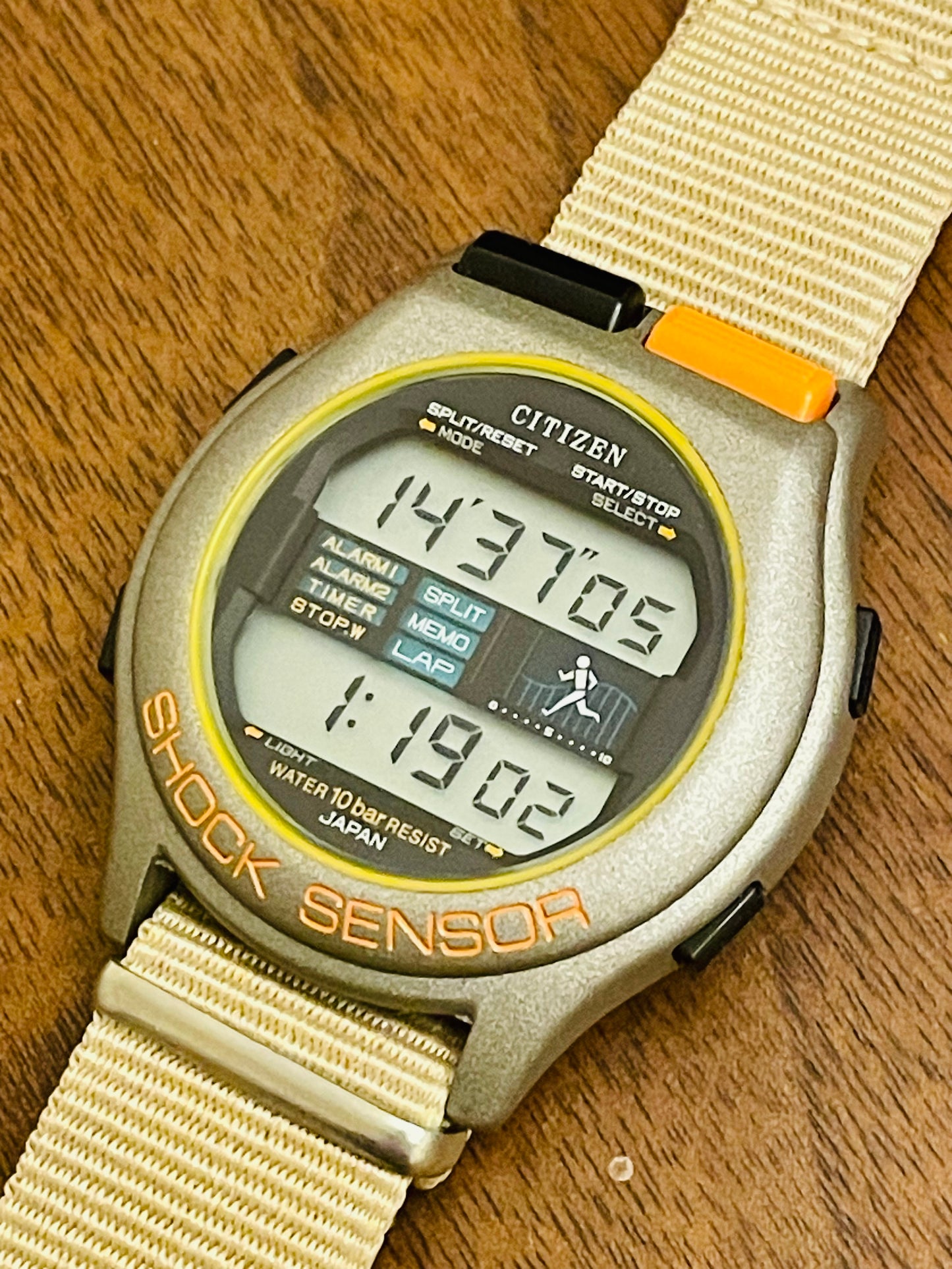 super rare vintage citizen SHOCK SENSOR d132-313071