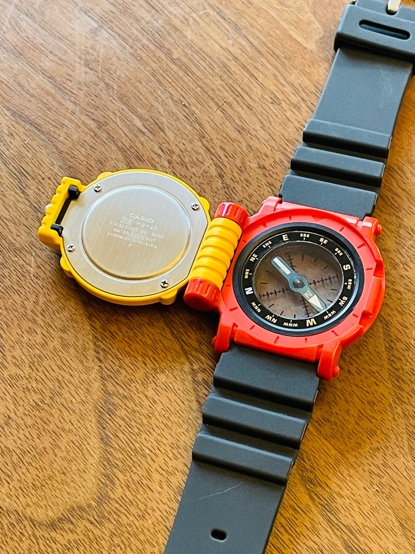 super rarevintage 90s casio MW-43