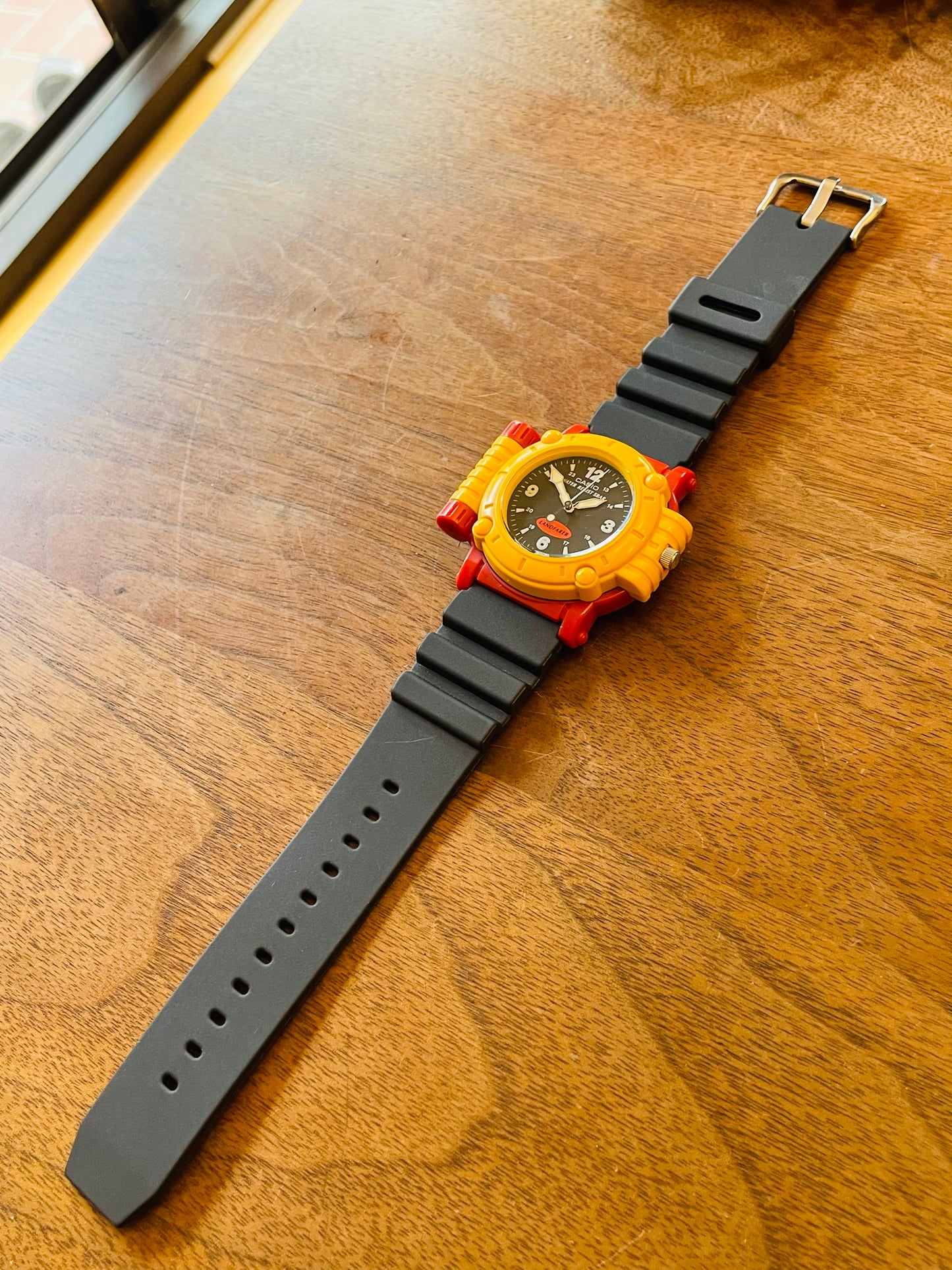 super rarevintage 90s casio MW-43