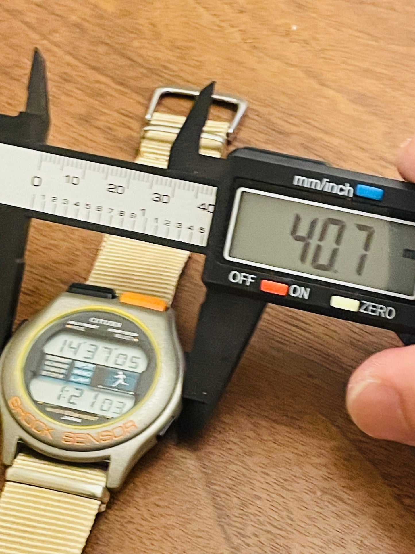 super rare vintage citizen SHOCK SENSOR d132-313071