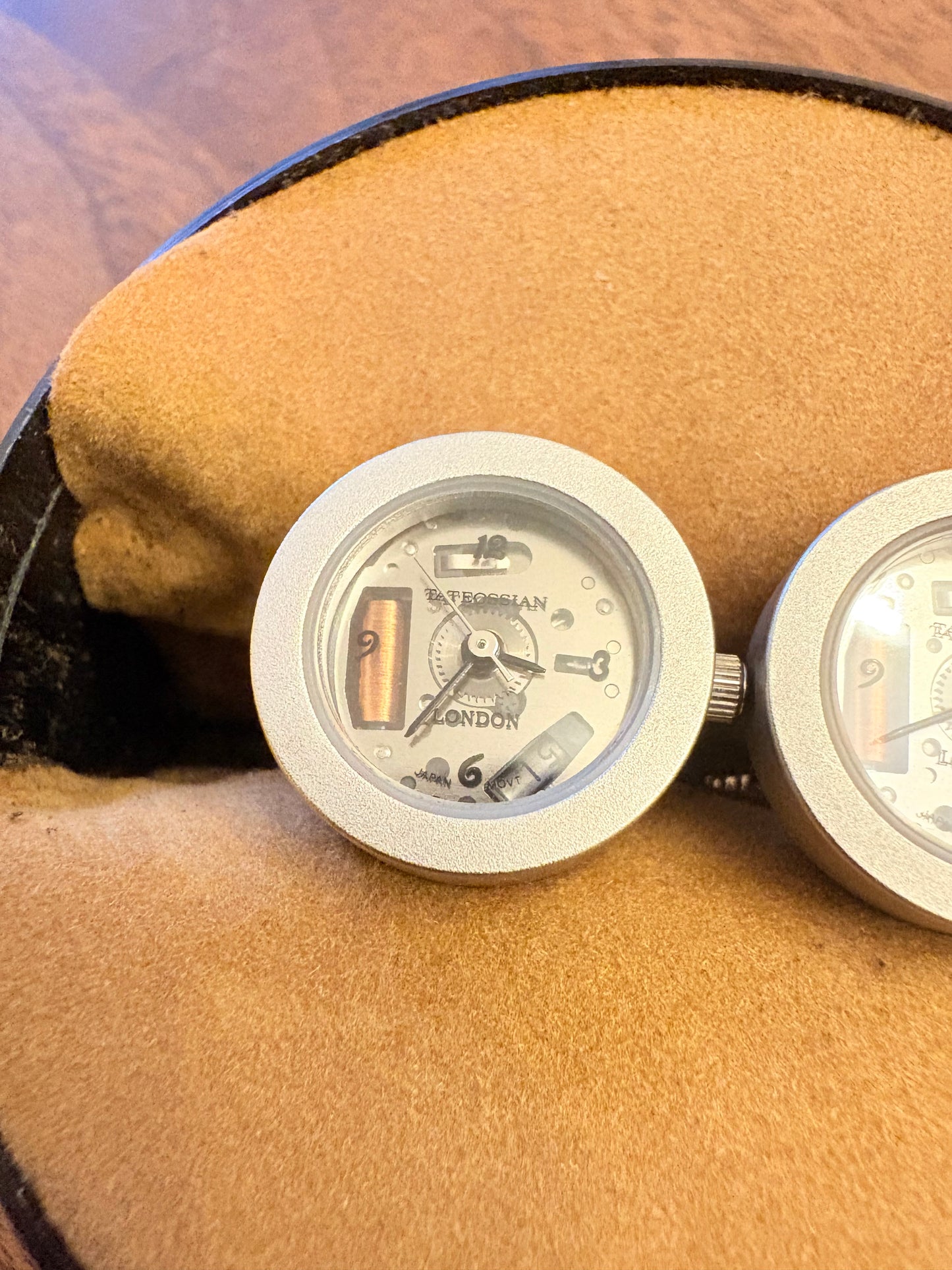 super rare vintage TATEOSSIAN Cufflinks watch
